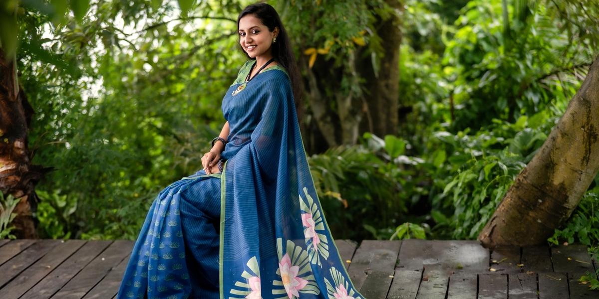 পদ্মফুলের গল্পে ভিজুক বর্ষা